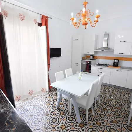 Palazzo Taormina Apartment Castellammare del Golfo Exterior photo