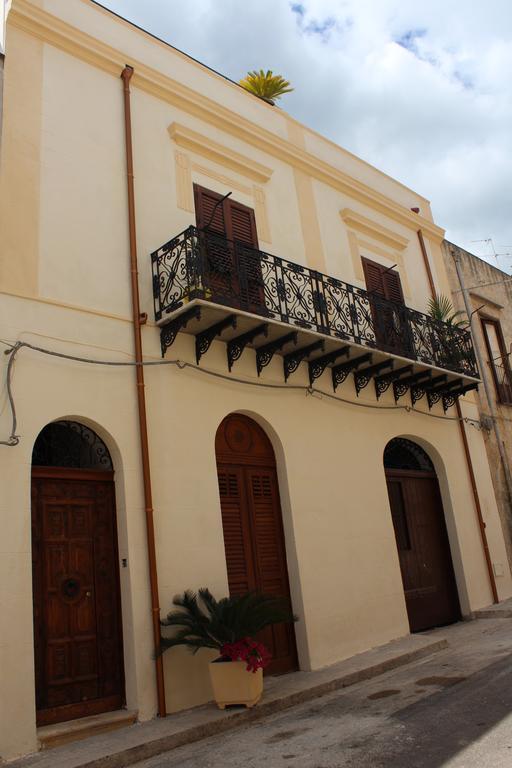 Palazzo Taormina *